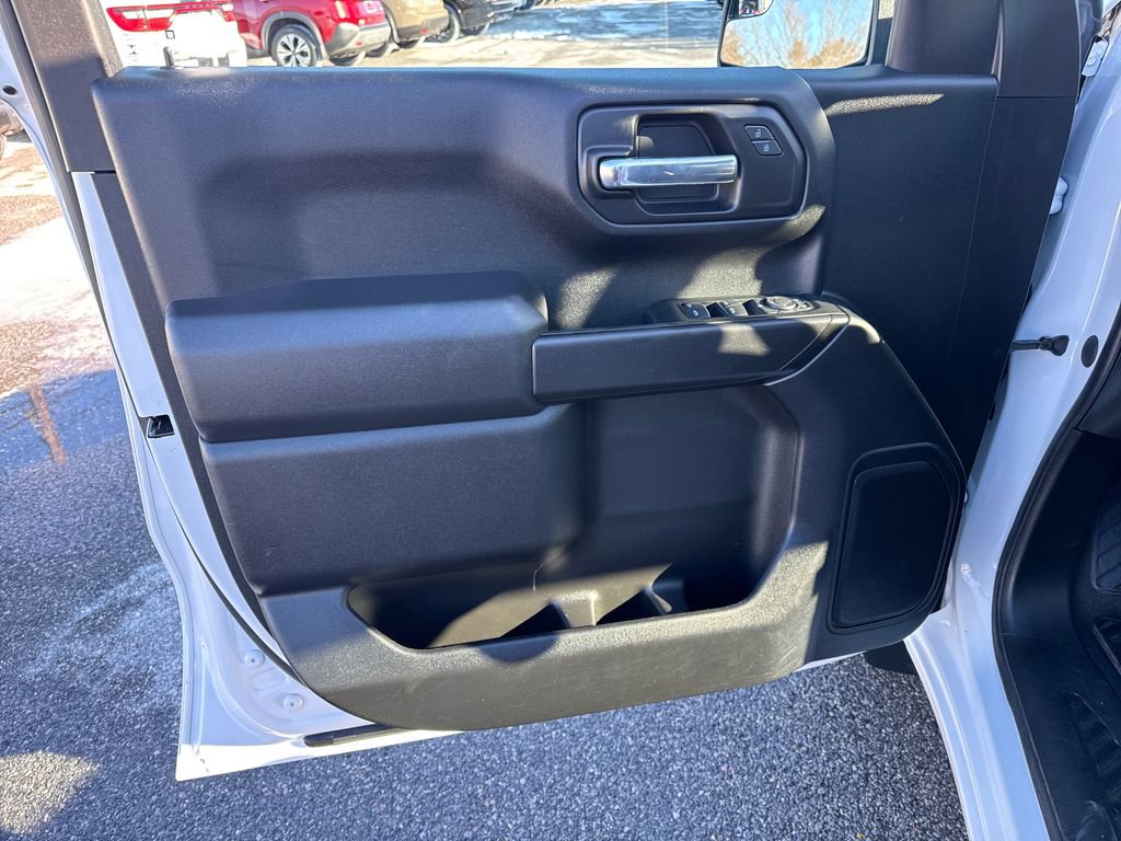 Used 2022 Chevrolet Silverado 1500 Custom w/ LPO, Dark Essentials Package image 10