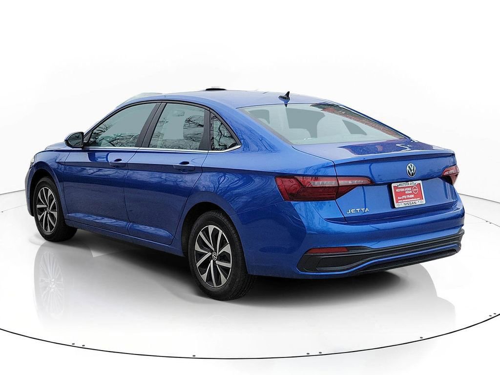 Used 2024 Volkswagen Jetta S image 3
