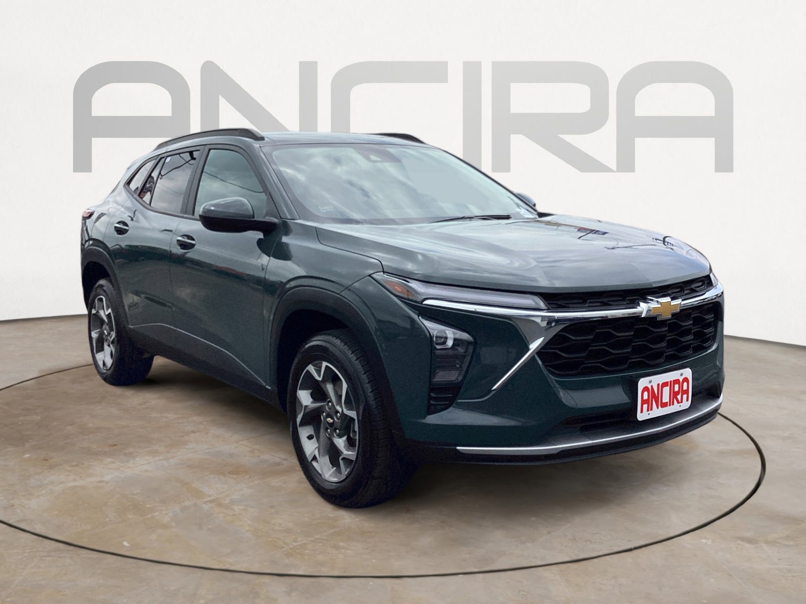 Used 2025 Chevrolet Trax LT FWD image 7