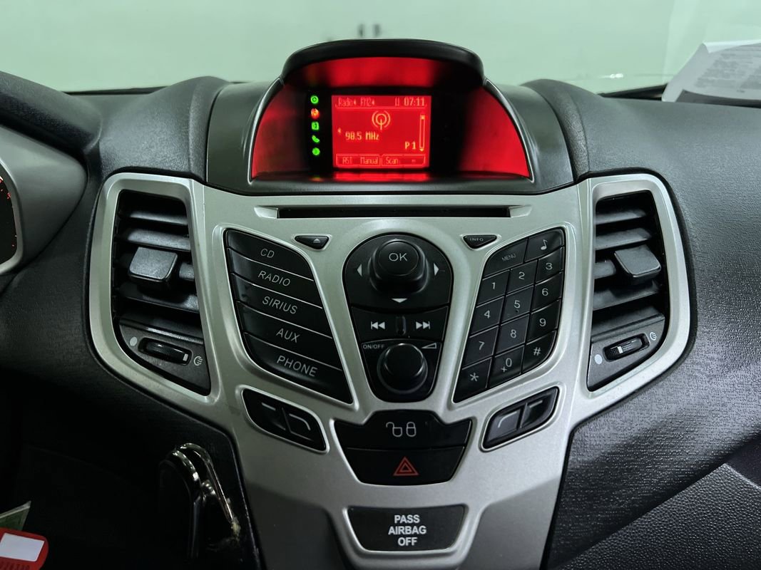 Used 2011 Ford Fiesta SE w/ 203A Rapid Spec Order Code FWD image 20