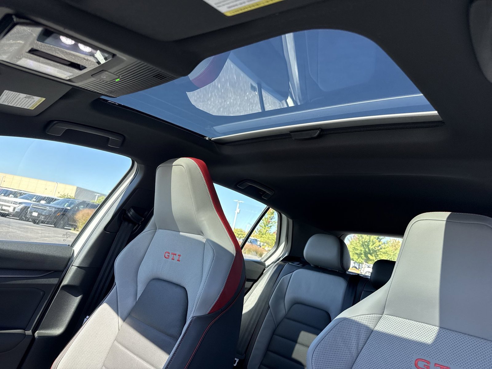 New 2026 Volkswagen GTI SE FWD image 24