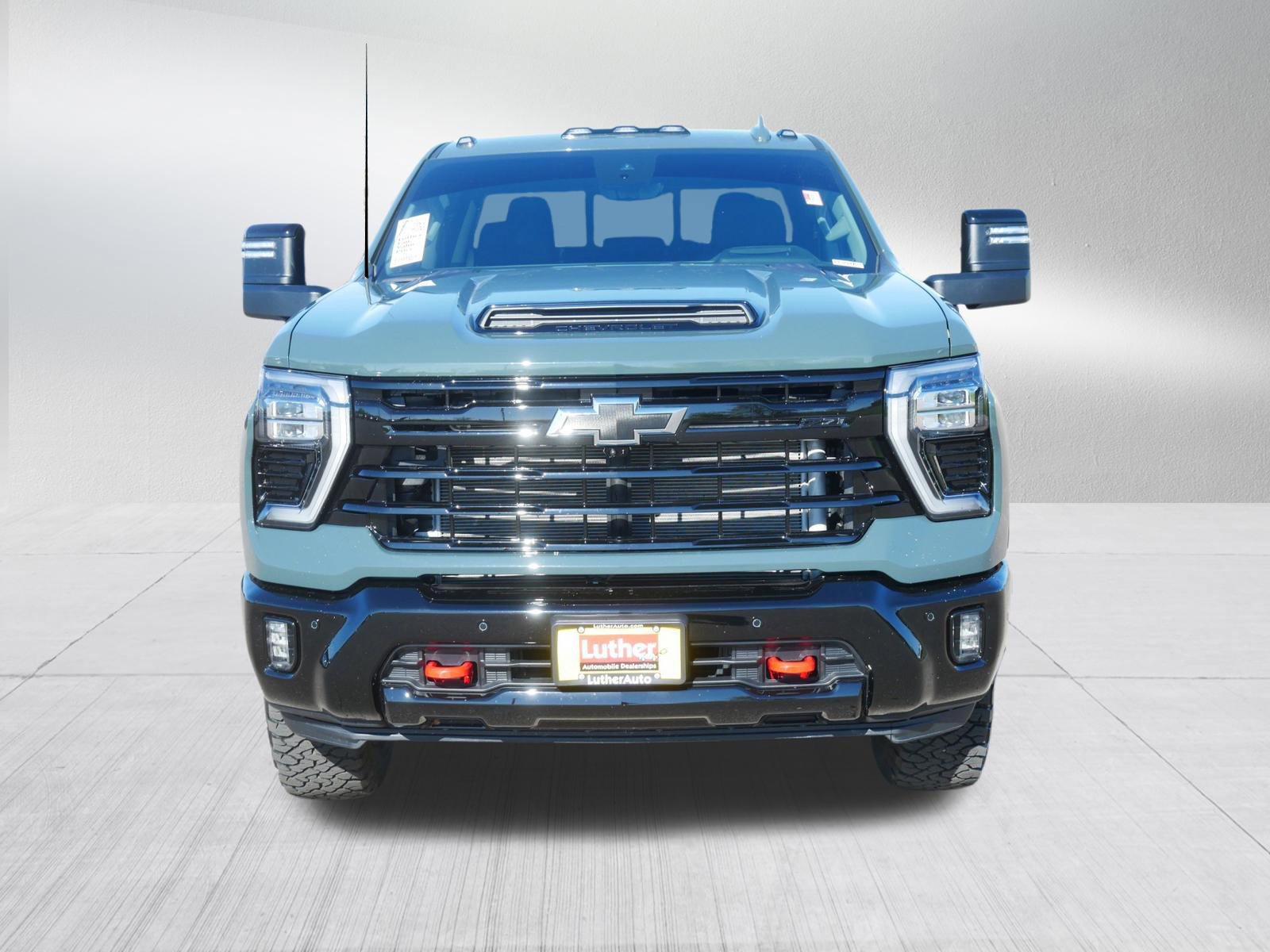 Used 2026 Chevrolet Silverado 3500 LTZ w/ LTZ Plus Package AWD/4WD image 2