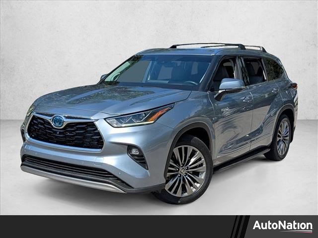 Used 2021 Toyota Highlander Platinum AWD/4WD image 1
