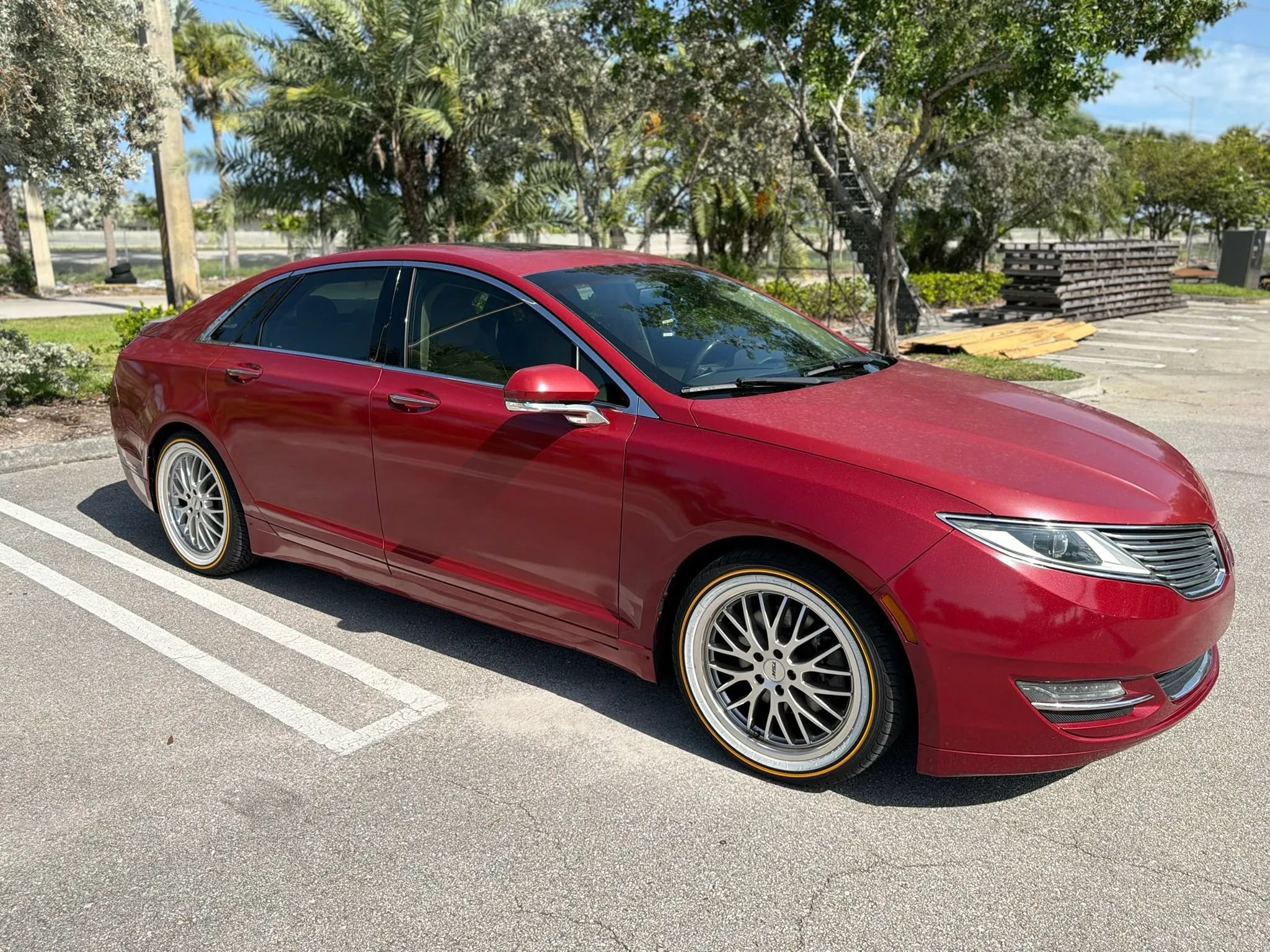 Used 2016 Lincoln MKZ w/ Equipment Group 300A Reserve FWD image 9