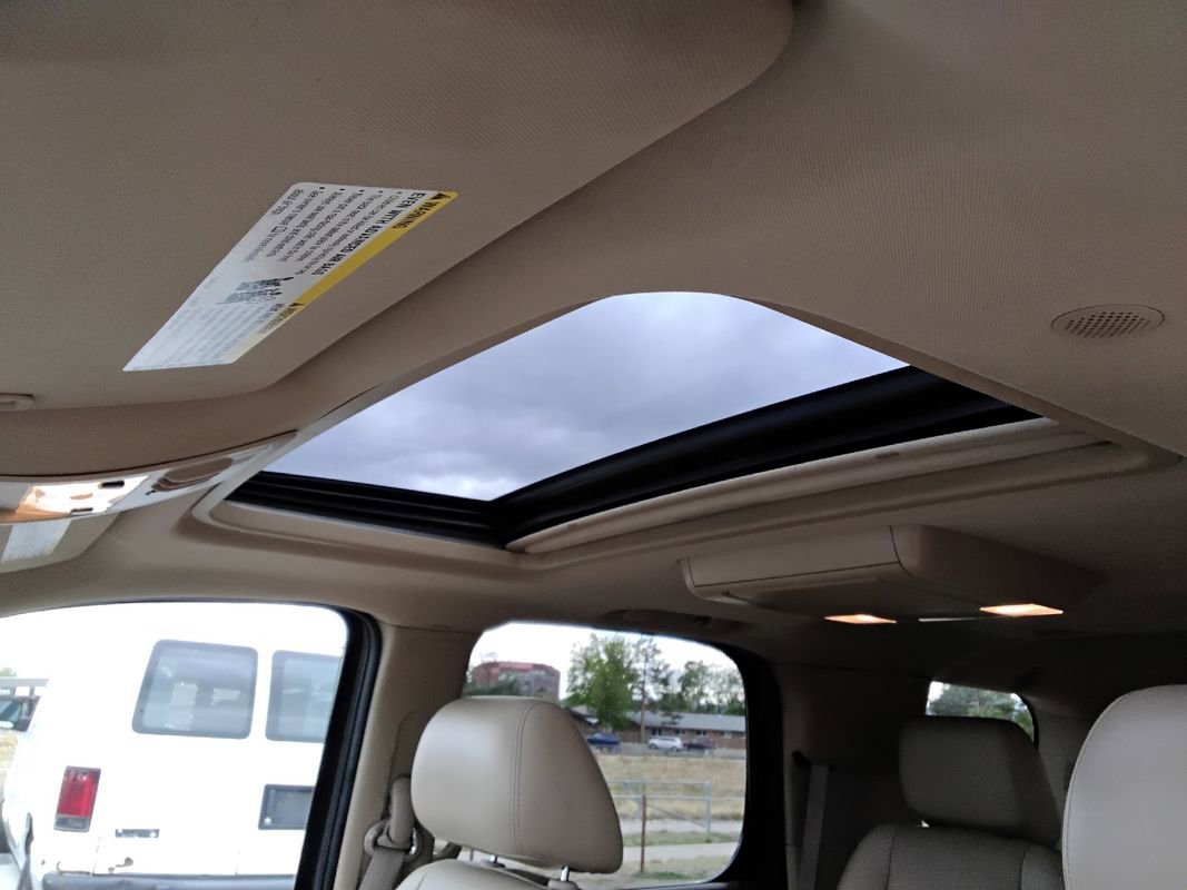 Used 2011 Chevrolet Tahoe LTZ image 14