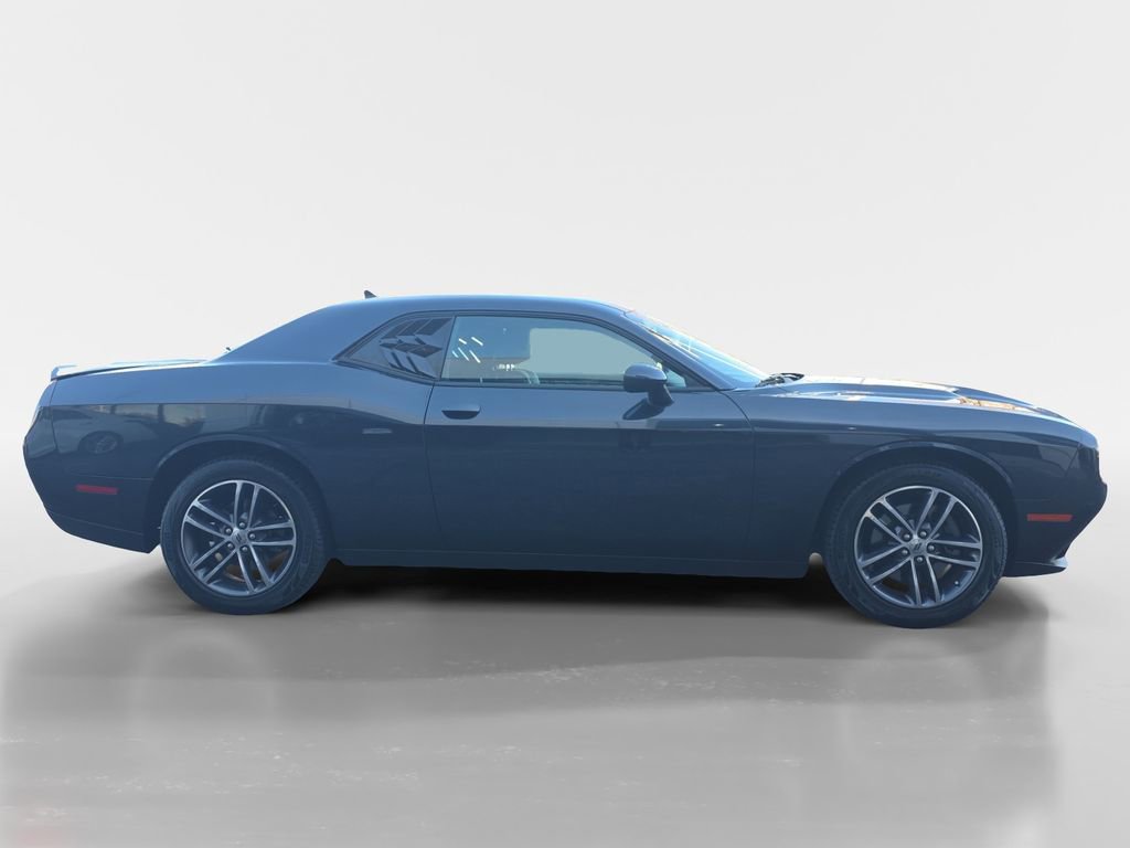 Used 2019 Dodge Challenger SXT w/ Plus Package image 7