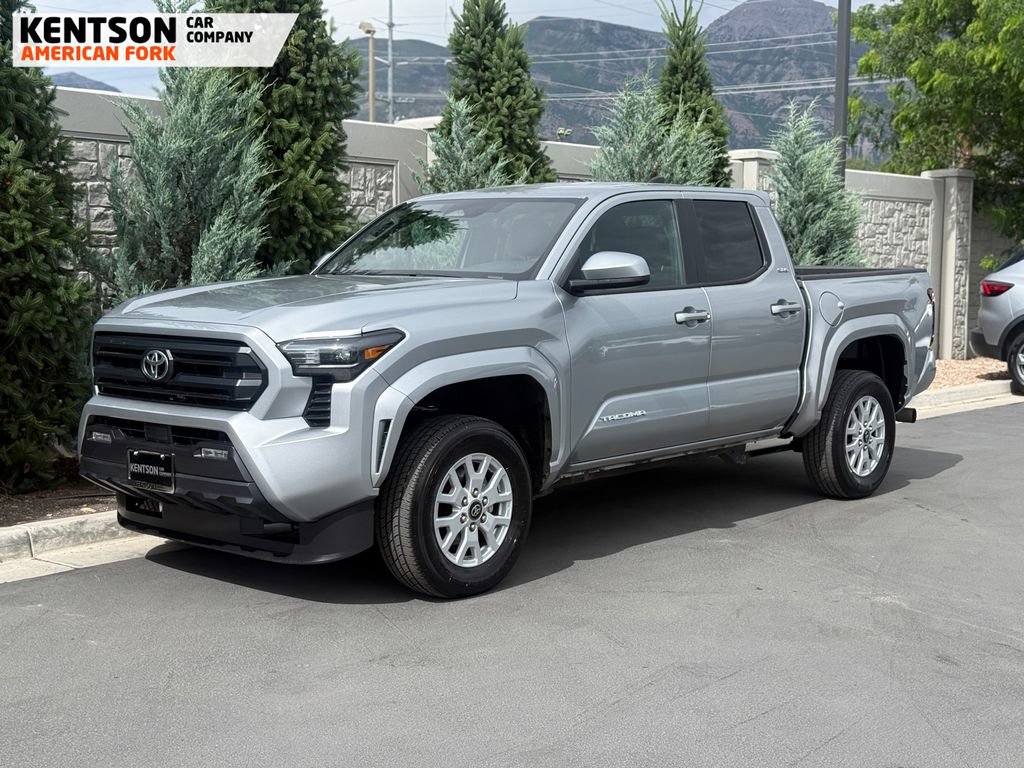 Used 2025 Toyota Tacoma SR5 AWD/4WD image 3