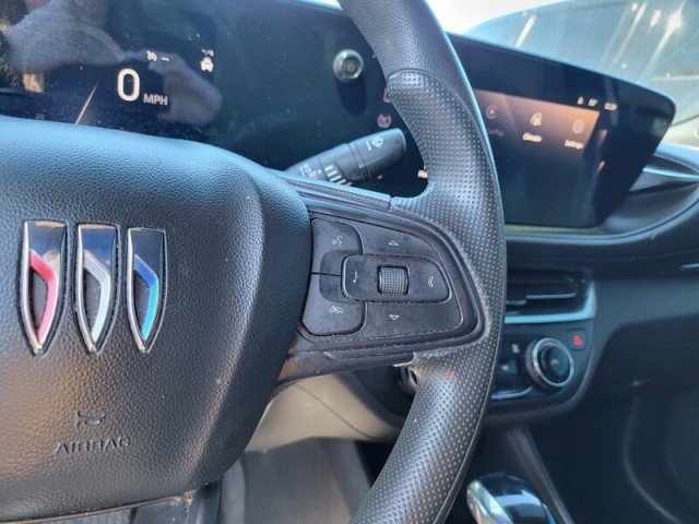 Used 2024 Buick Envista Preferred w/ Advanced Safety Package image 8