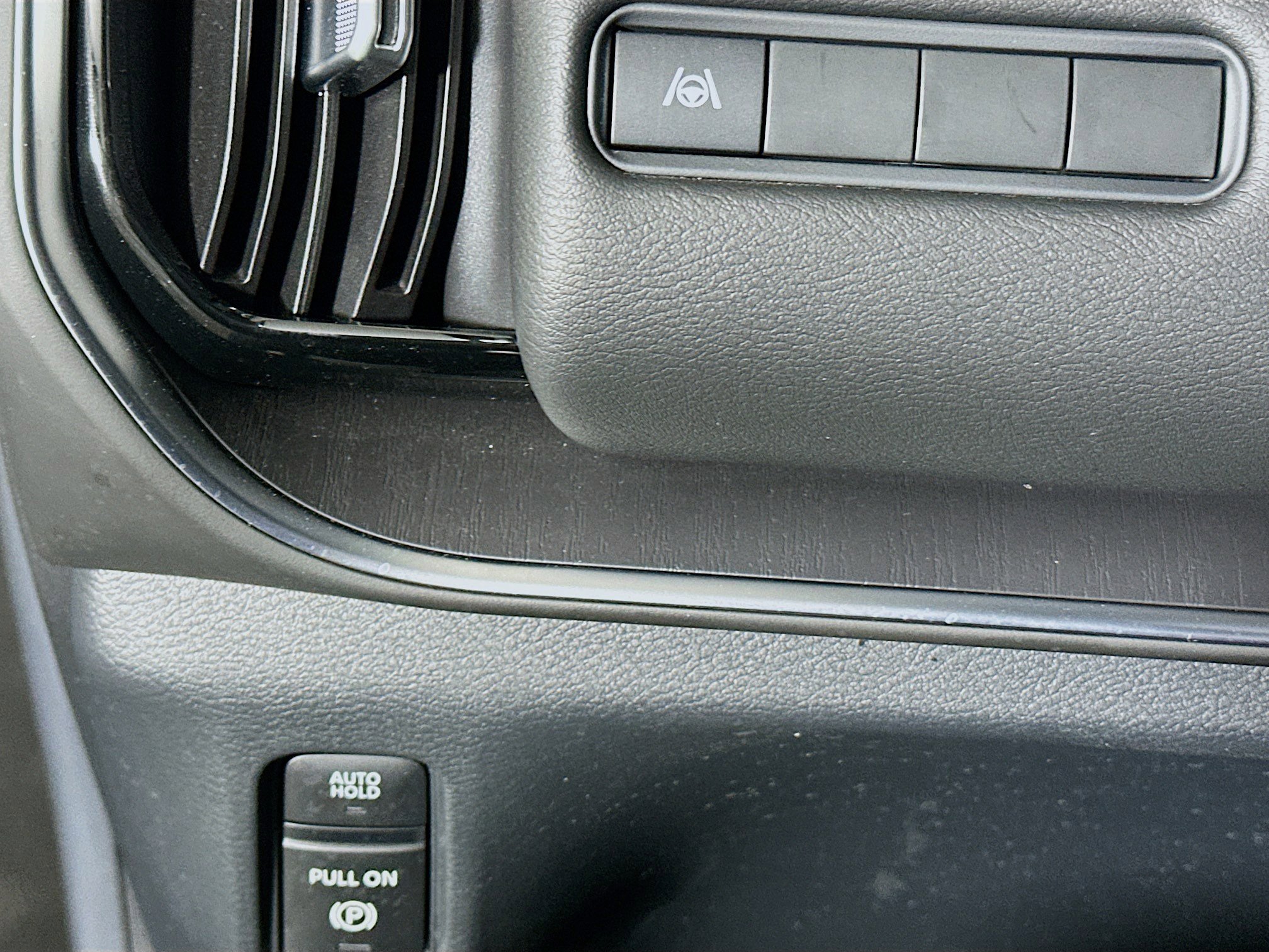 Used 2025 Nissan Armada SV image 17