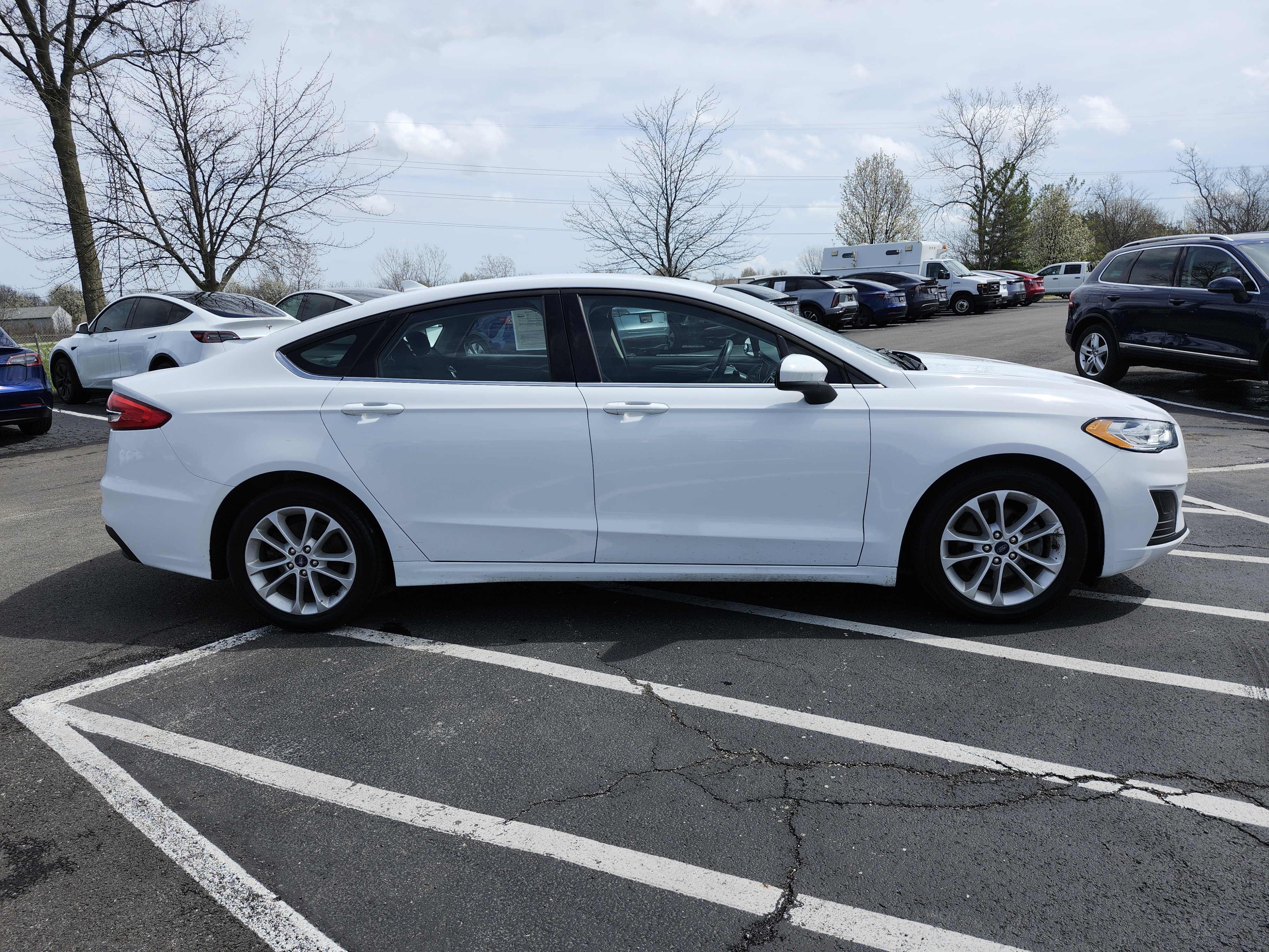 Used 2020 Ford Fusion SE FWD image 18