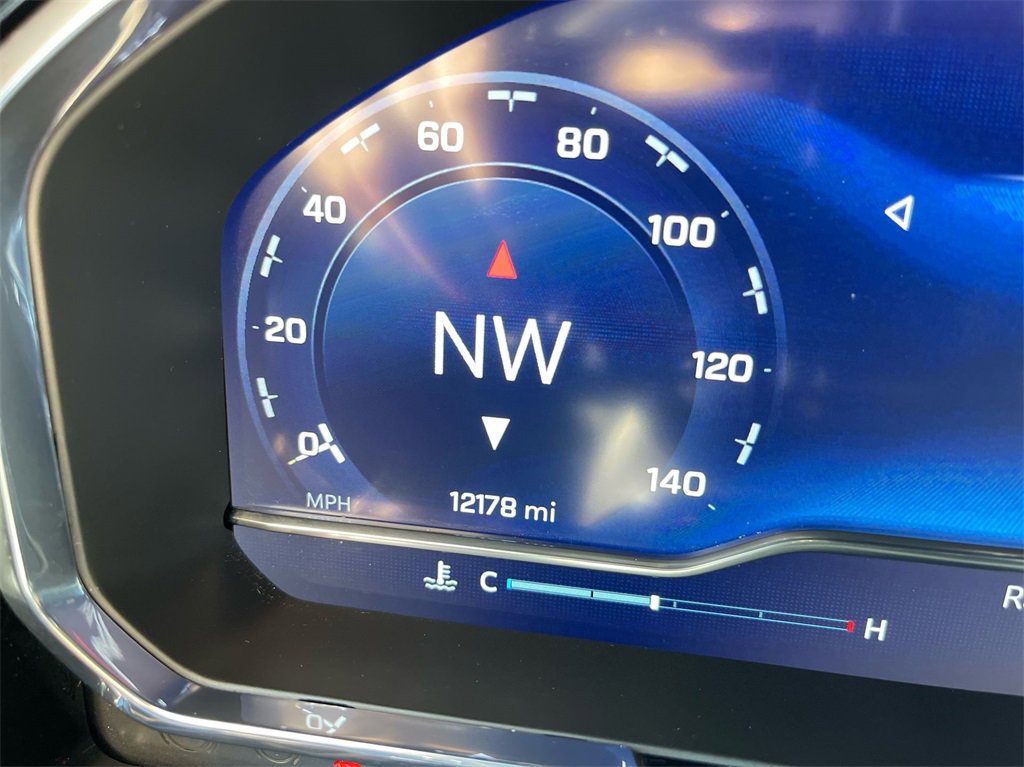 Used 2024 Chevrolet Silverado 1500 High Country w/ Technology Package image 27