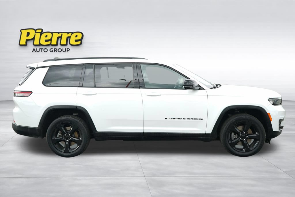 Used 2023 Jeep Grand Cherokee L Laredo AWD/4WD image 3