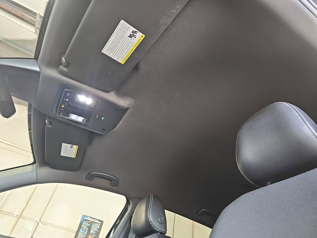 Used 2024 Volkswagen Atlas Cross Sport SE AWD/4WD image 30
