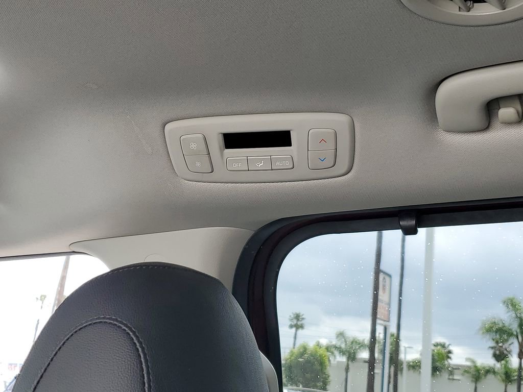 Used 2022 Kia Carnival SX Prestige image 14