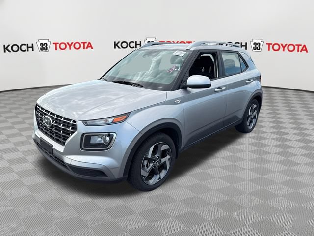 Used 2024 Hyundai Venue SEL FWD image 3