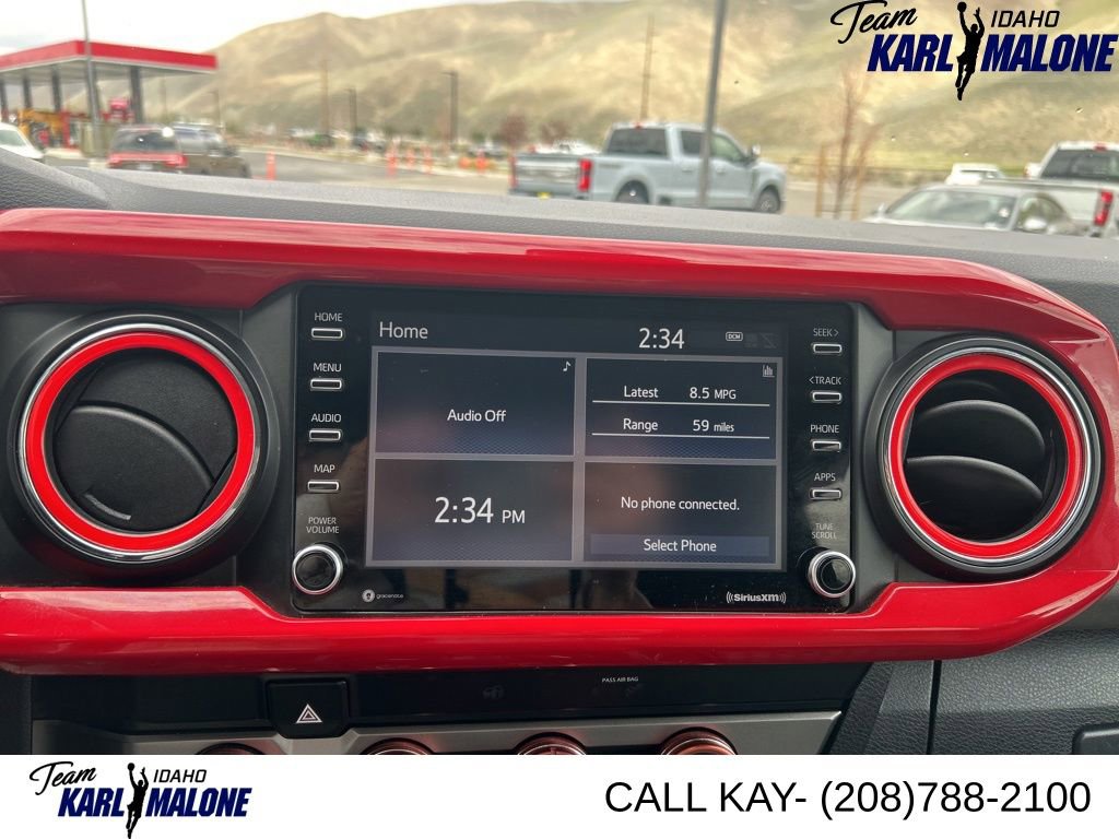 Used 2020 Toyota Tacoma TRD Off-Road AWD/4WD image 29