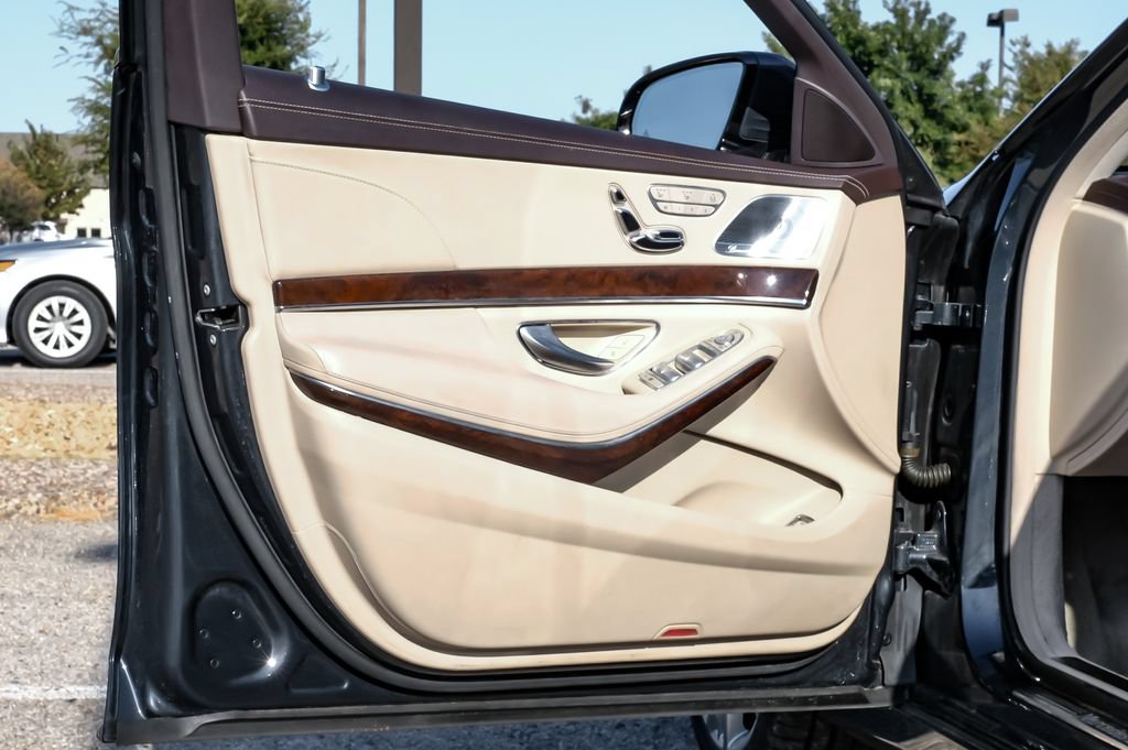 Used 2019 Mercedes-Benz S 560 Sedan image 46