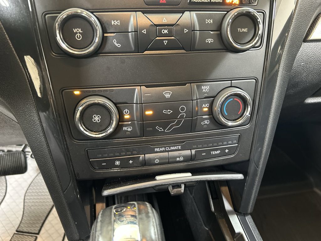 Used 2018 Ford Explorer XLT FWD image 16