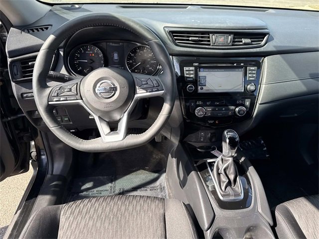 Used 2017 Nissan Rogue SV w/ SV Premium Package image 17