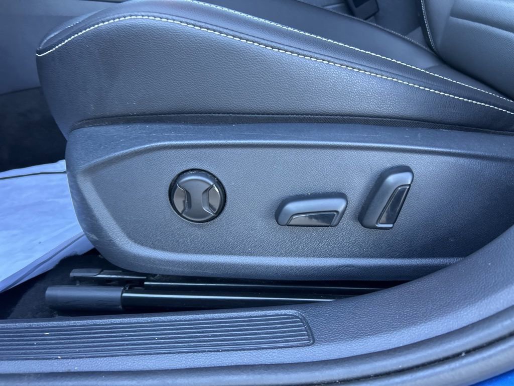 Used 2024 Volkswagen Jetta SE FWD image 13