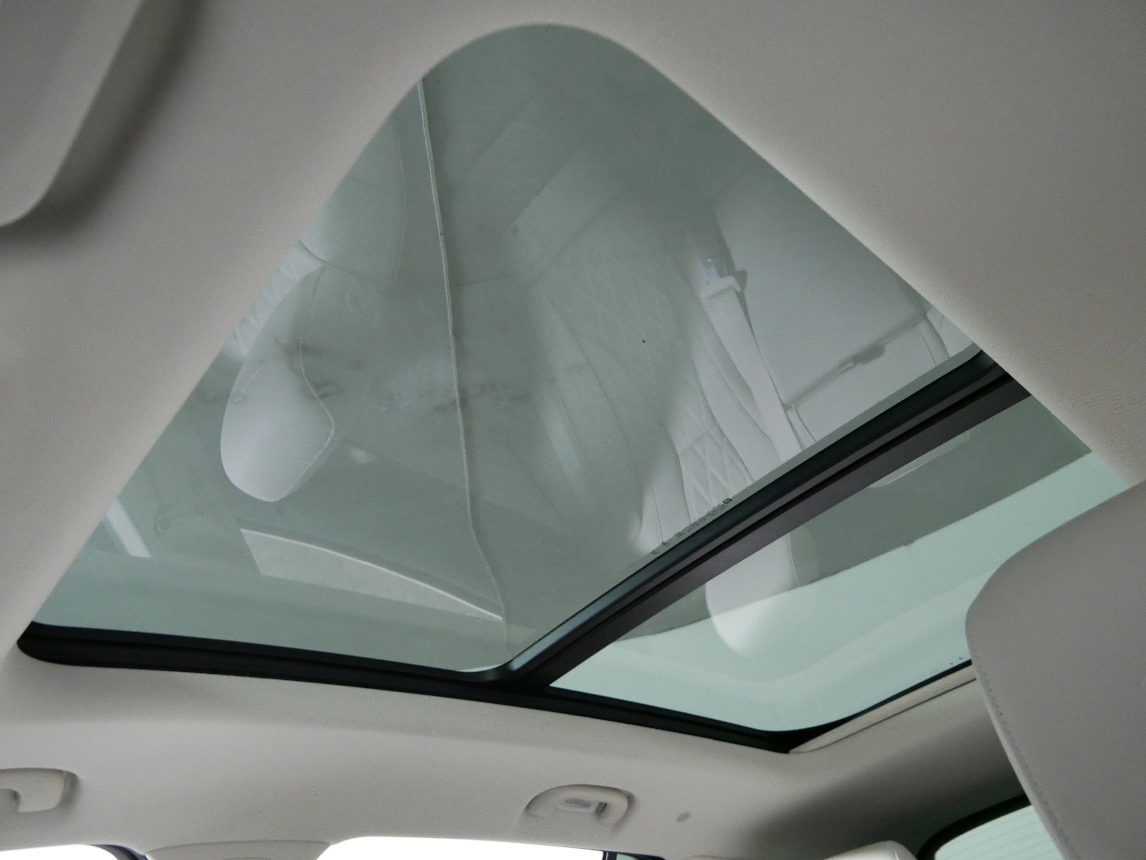 Used 2023 Buick Envision Avenir image 32