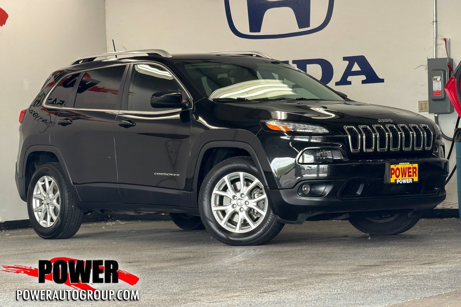 Used 2016 Jeep Cherokee Latitude w/ Comfort/Convenience Group
