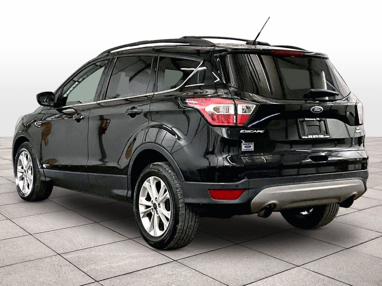 Used 2017 Ford Escape SE w/ Equipment Group 201A image 11