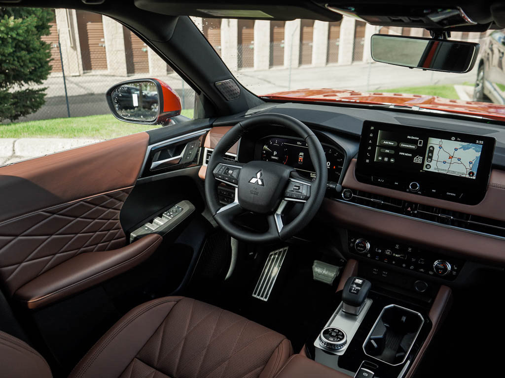 New 2026 Mitsubishi Outlander SEL AWD/4WD image 14
