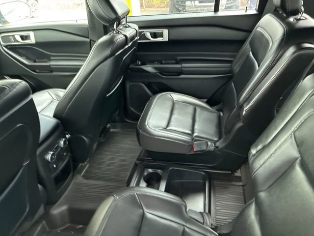 Used 2020 Ford Explorer XLT w/ Equipment Group 202A AWD/4WD image 24