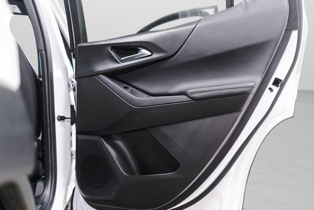 Used 2025 Chevrolet Equinox LT image 33