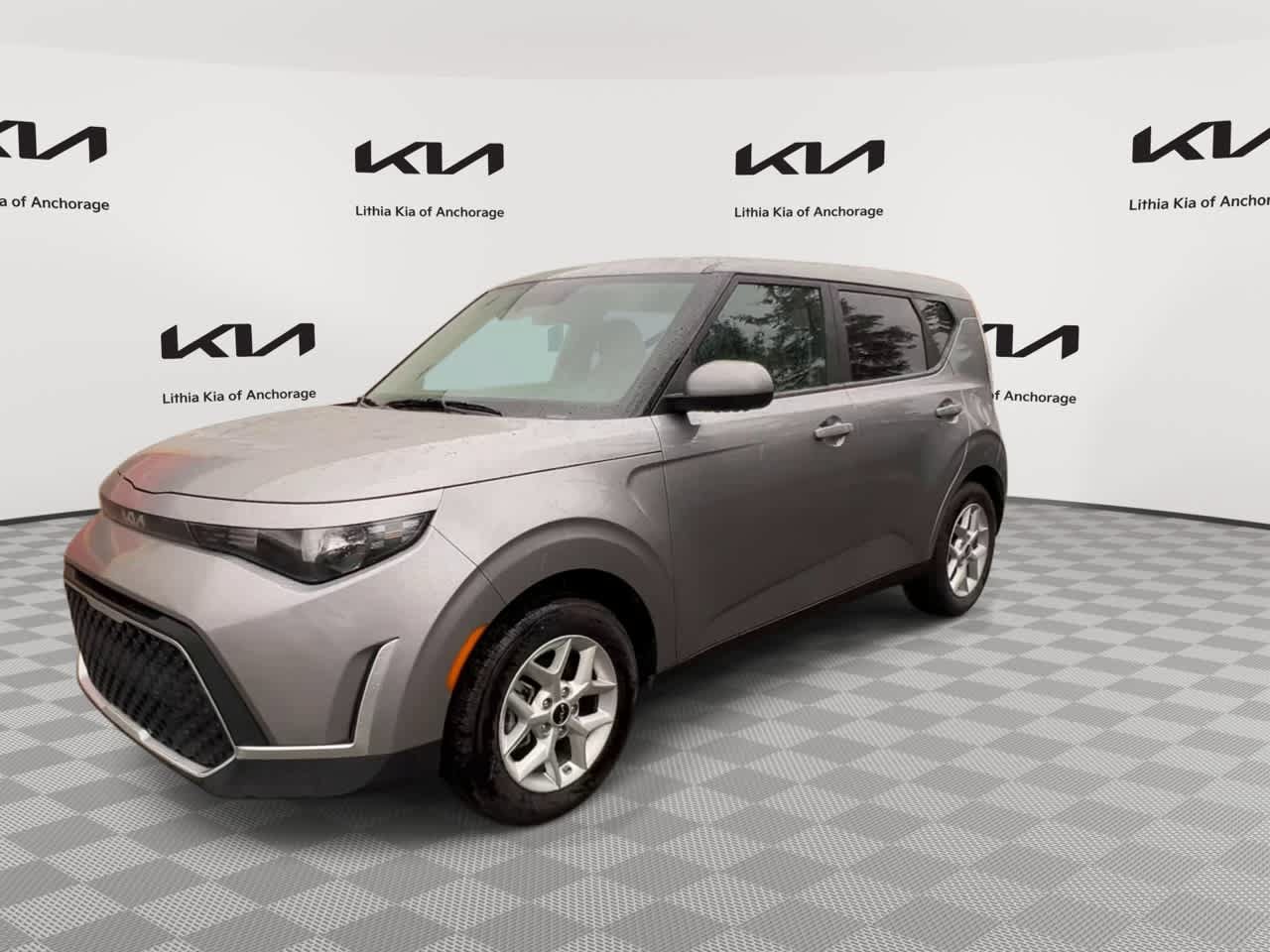 Certified 2025 Kia Soul LX w/ LX Technology Package FWD image 4