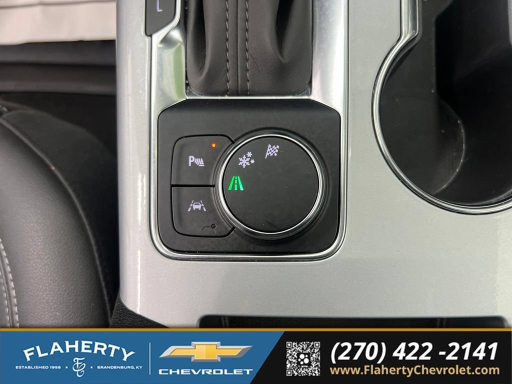 Used 2025 Chevrolet Blazer LT w/ Midnight/Sport Edition FWD image 31