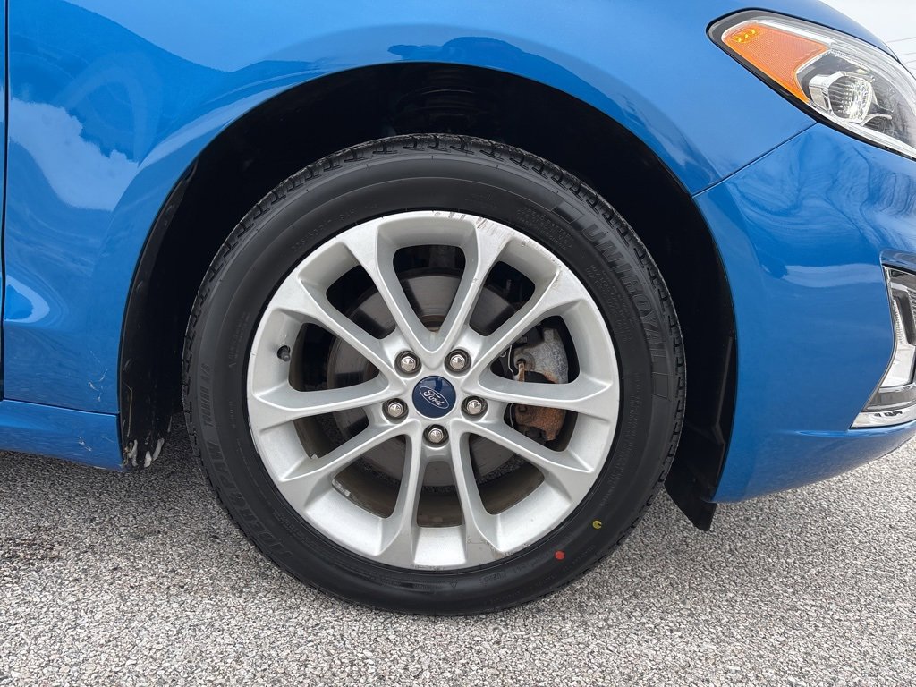 Used 2019 Ford Fusion Energi Titanium image 3