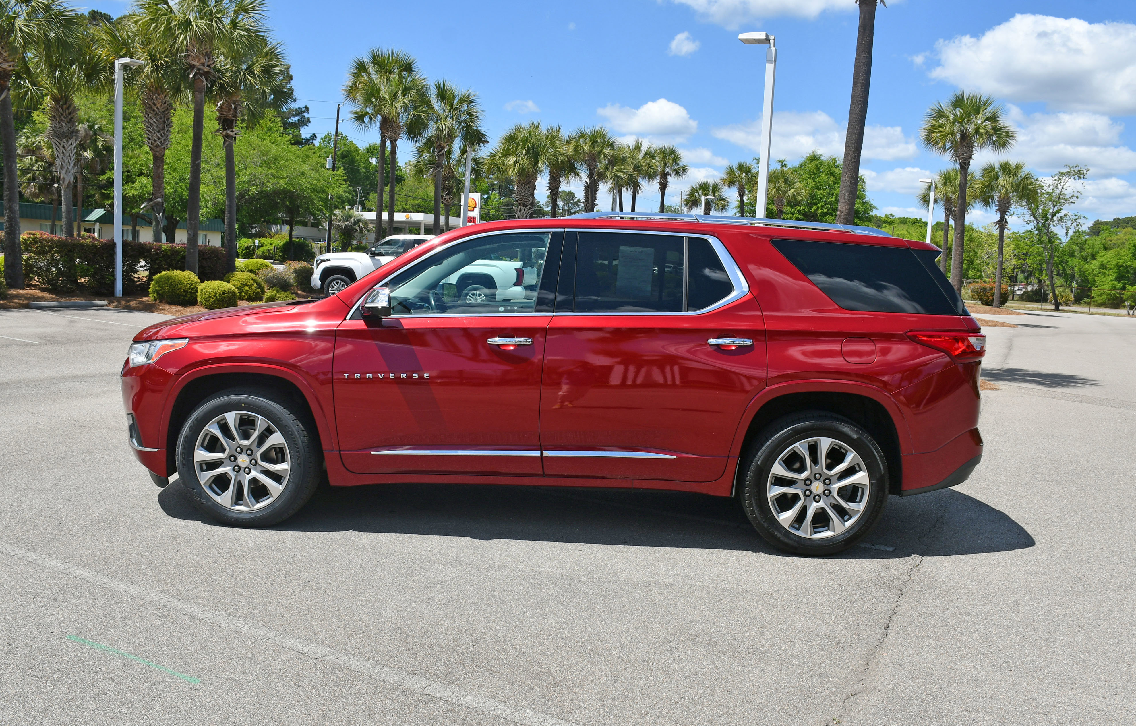 Used 2020 Chevrolet Traverse Premier FWD image 5