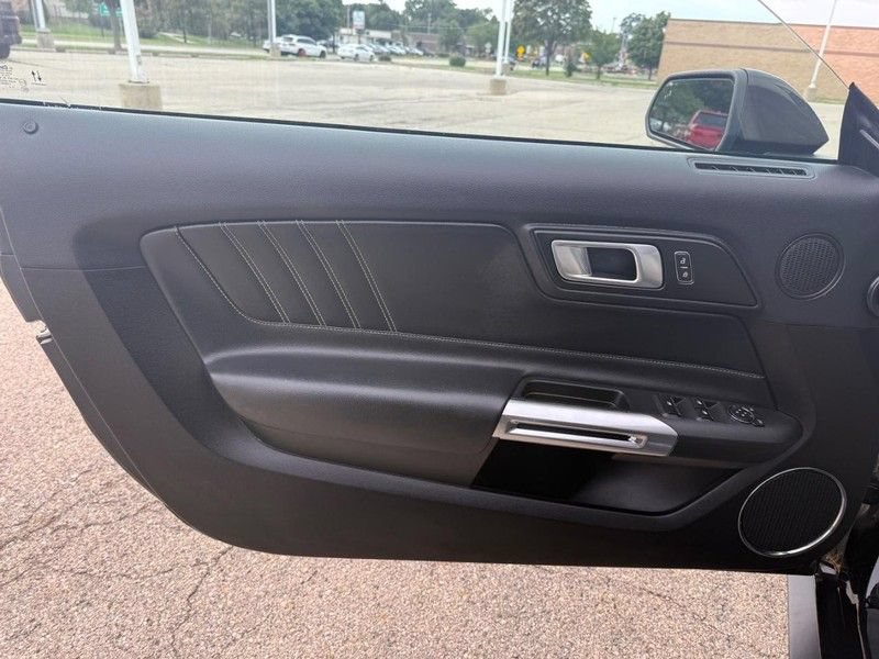 Used 2022 Ford Mustang Premium RWD image 19