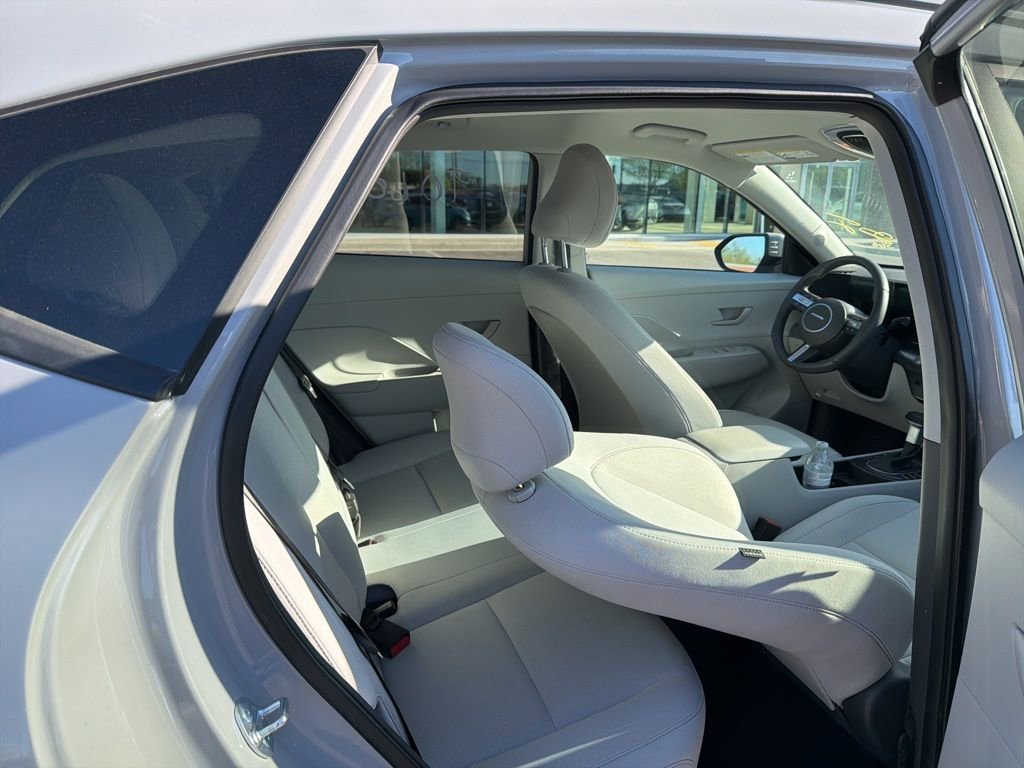 Certified 2025 Hyundai Kona SEL image 20