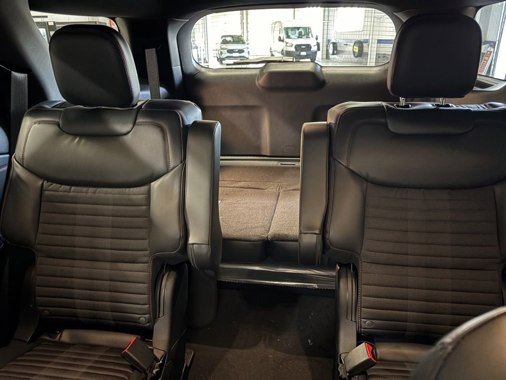 New 2026 Ford Explorer ST-Line image 24
