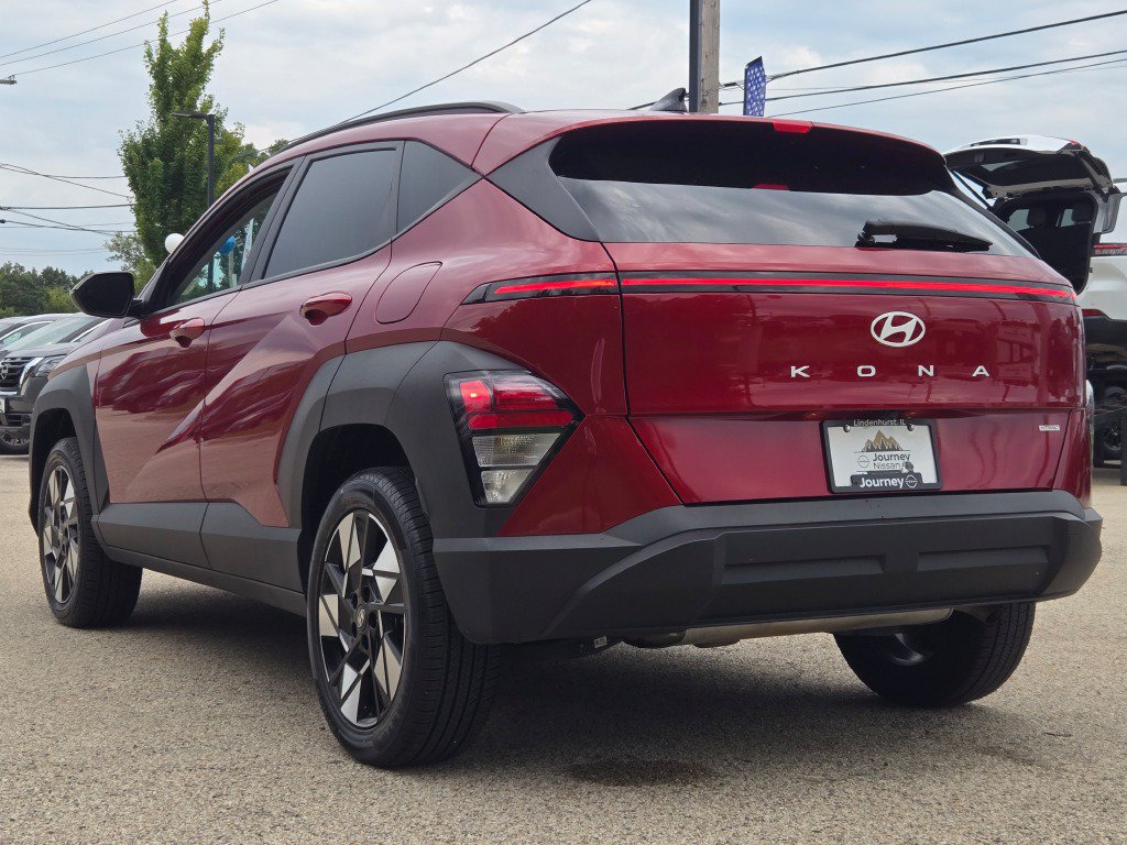 Used 2025 Hyundai Kona SEL AWD/4WD image 14