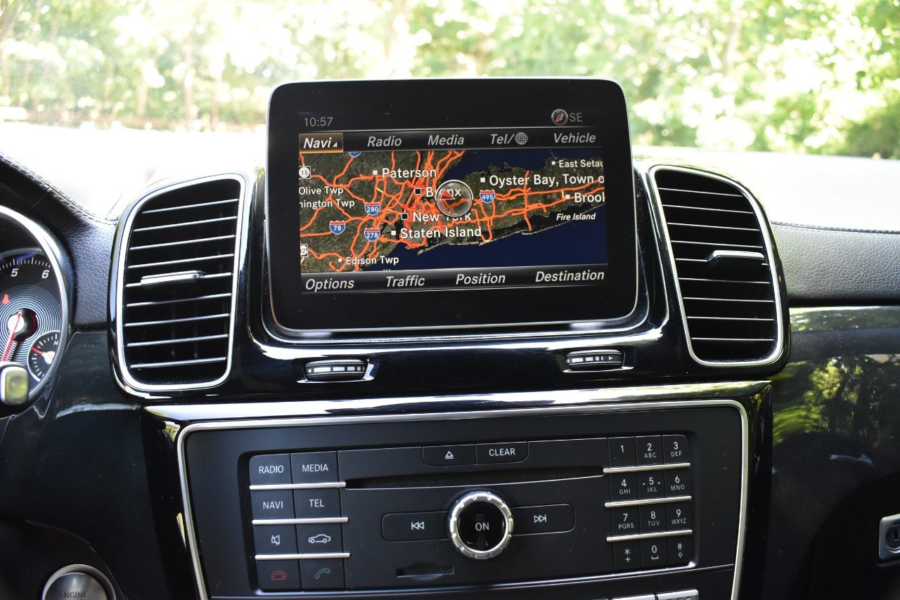 Used 2019 Mercedes-Benz GLS 550 4MATIC w/ Driver Assistance Package image 31