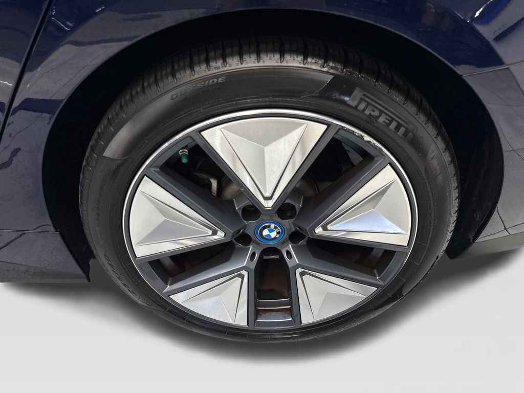 Used 2024 BMW i4 eDrive35 w/ Premium Package RWD image 86