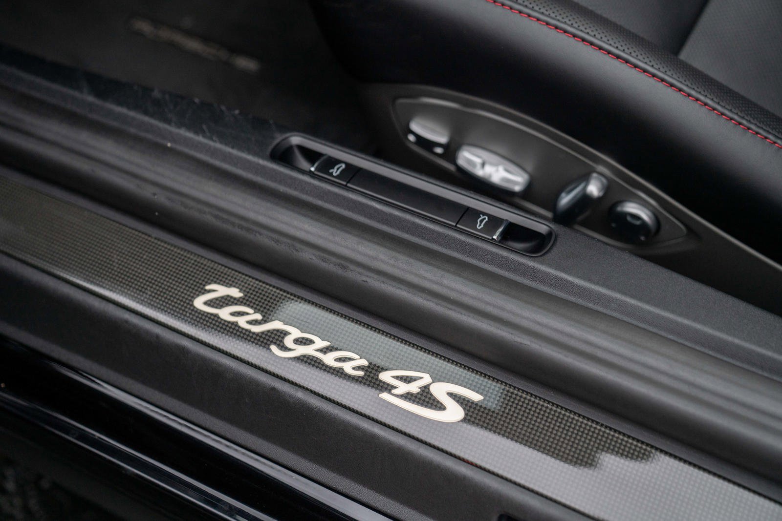 Used 2018 Porsche 911 Targa 4S AWD/4WD image 16