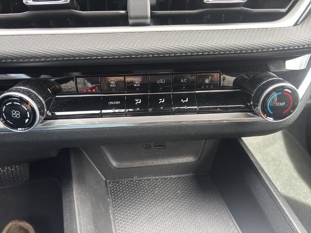Used 2026 Chevrolet Equinox LT FWD image 24