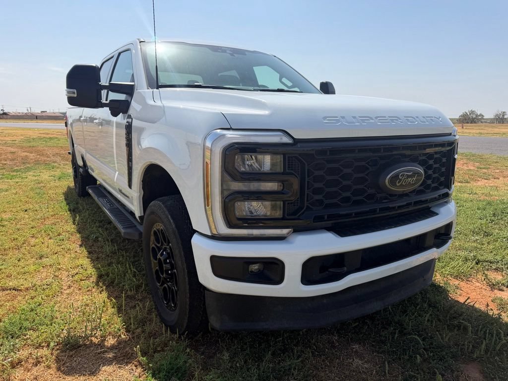 Used 2025 Ford F250 XLT w/ Black Appearance Package AWD/4WD image 1