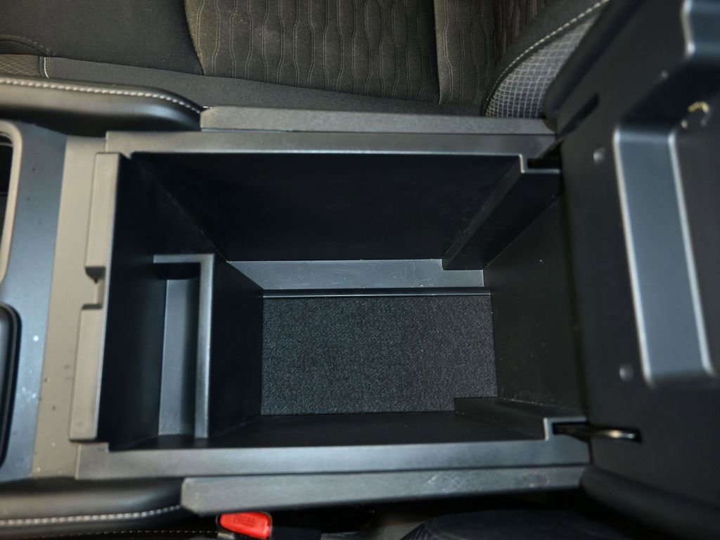 Used 2024 Nissan Pathfinder S image 19