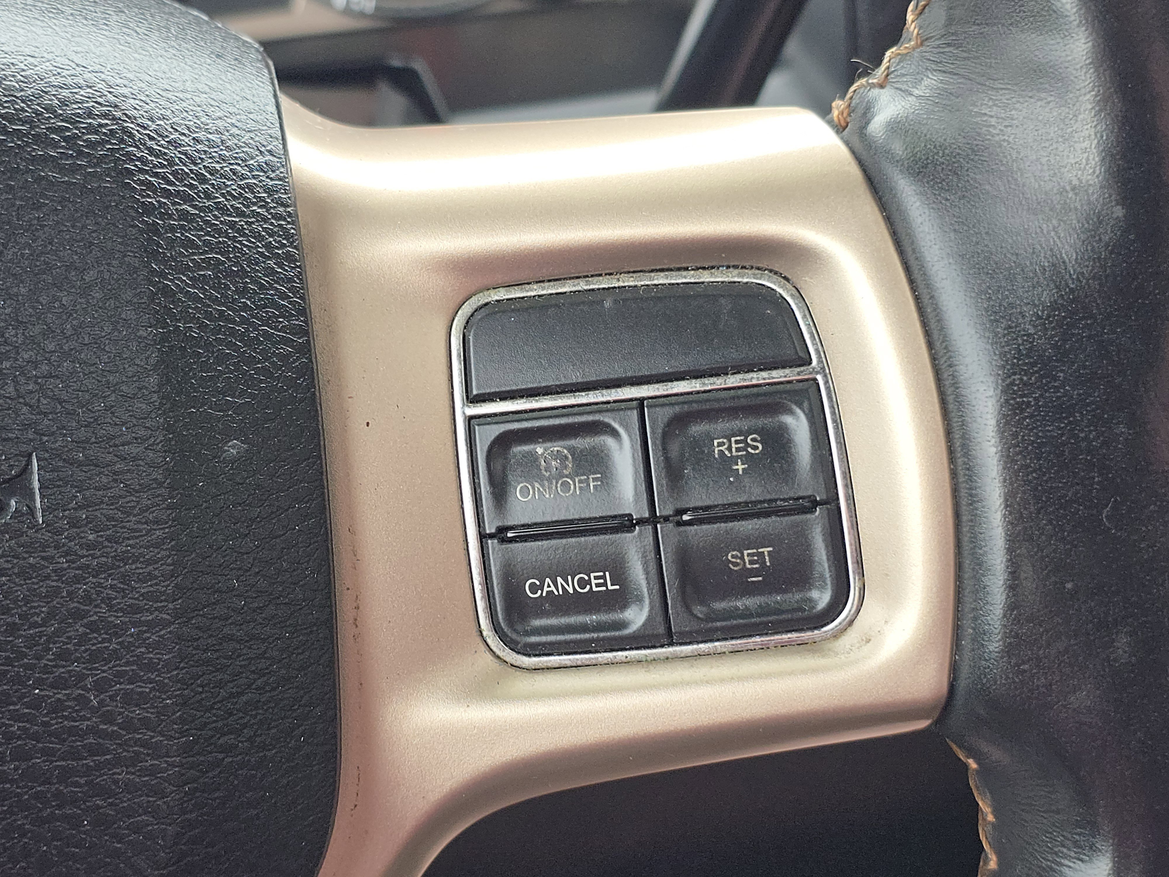 Used 2014 RAM 2500 Longhorn w/ Convenience Group AWD/4WD image 13