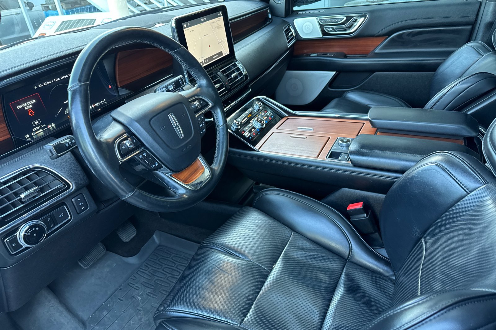 Used 2019 Lincoln Navigator L Reserve AWD/4WD image 10