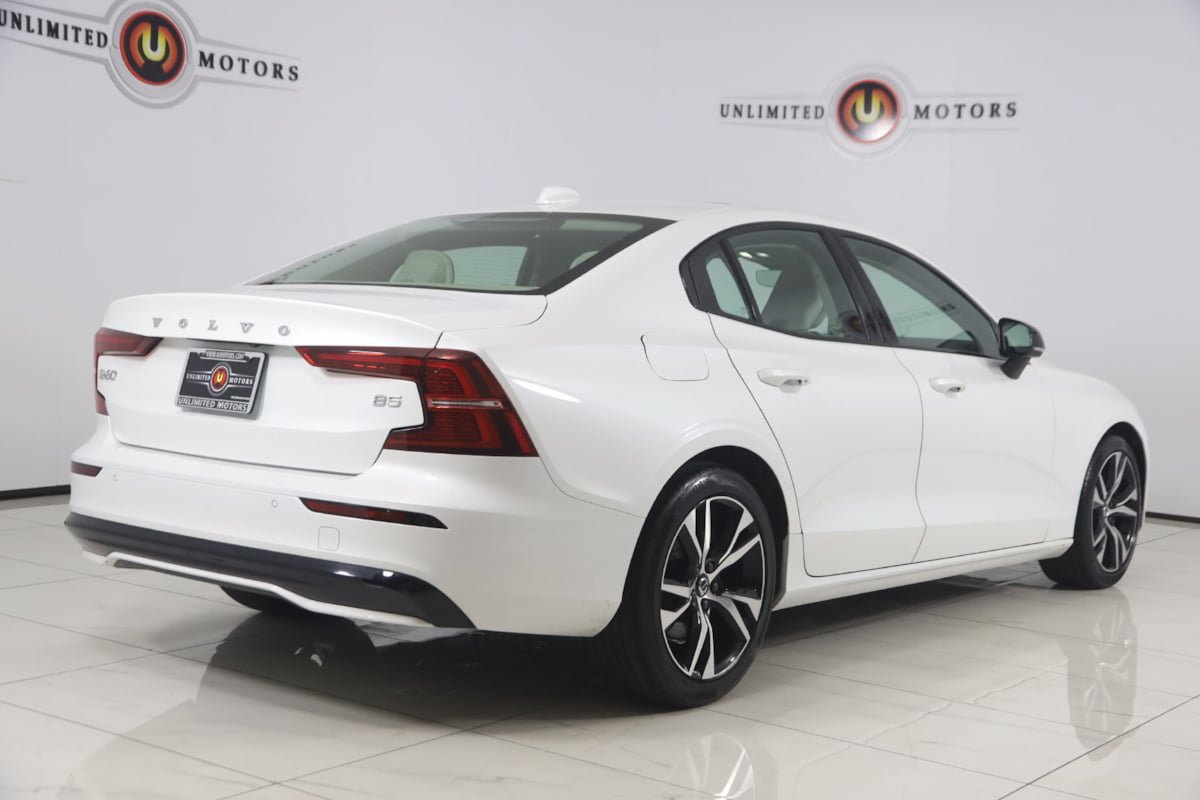 Used 2024 Volvo S60 B5 Core w/ Climate Package FWD image 3