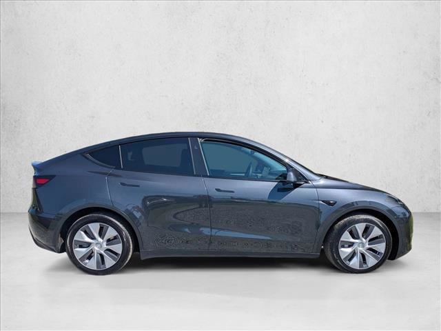 Used 2024 Tesla Model Y Long Range AWD/4WD image 4