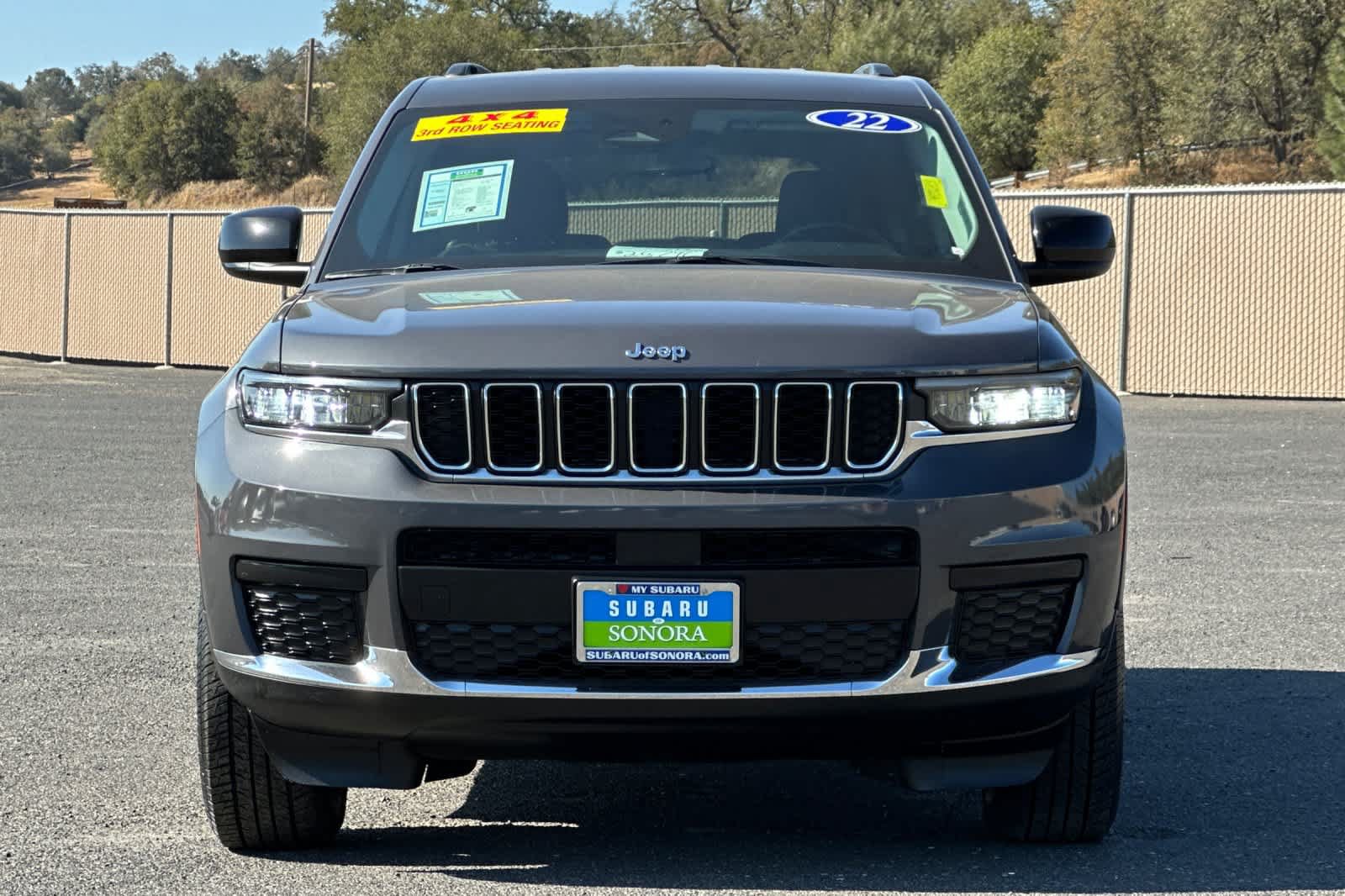 Used 2022 Jeep Grand Cherokee L Laredo w/ Luxury Tech Group I AWD/4WD image 8