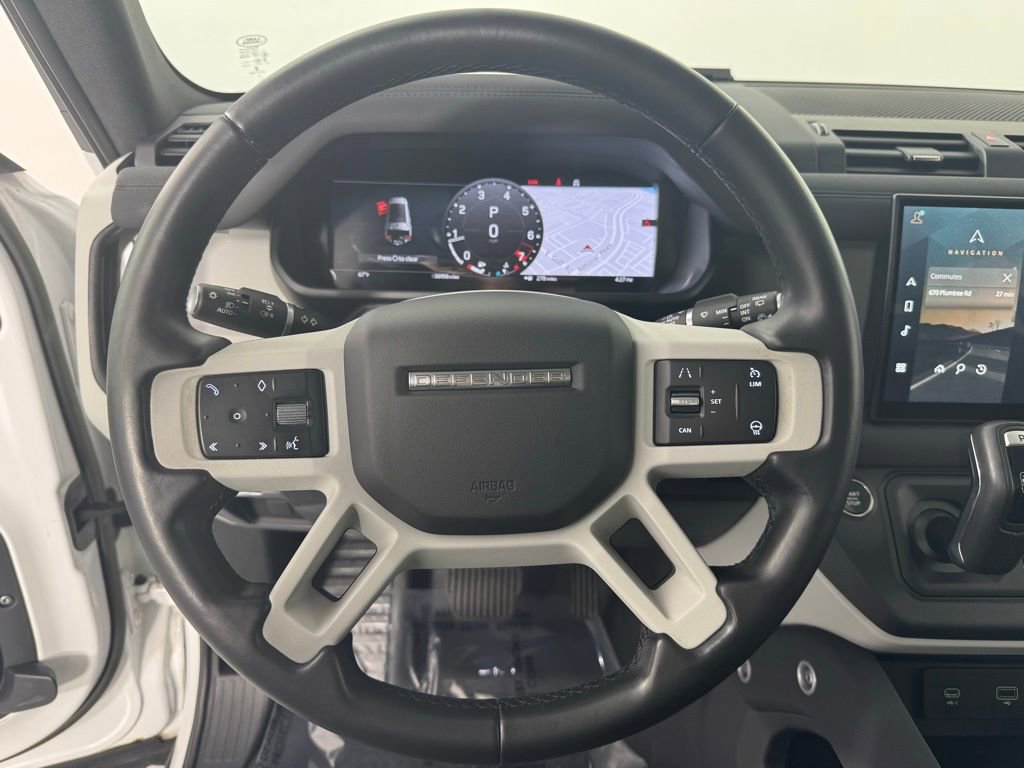 Used 2023 Land Rover Defender 130 SE image 11